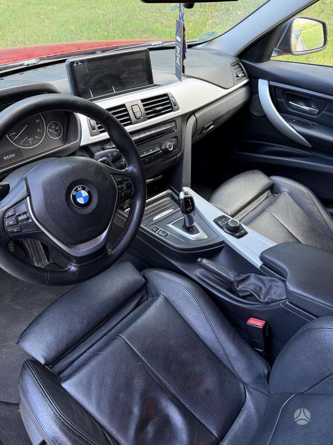 BMW 320 2012 — photo 8
