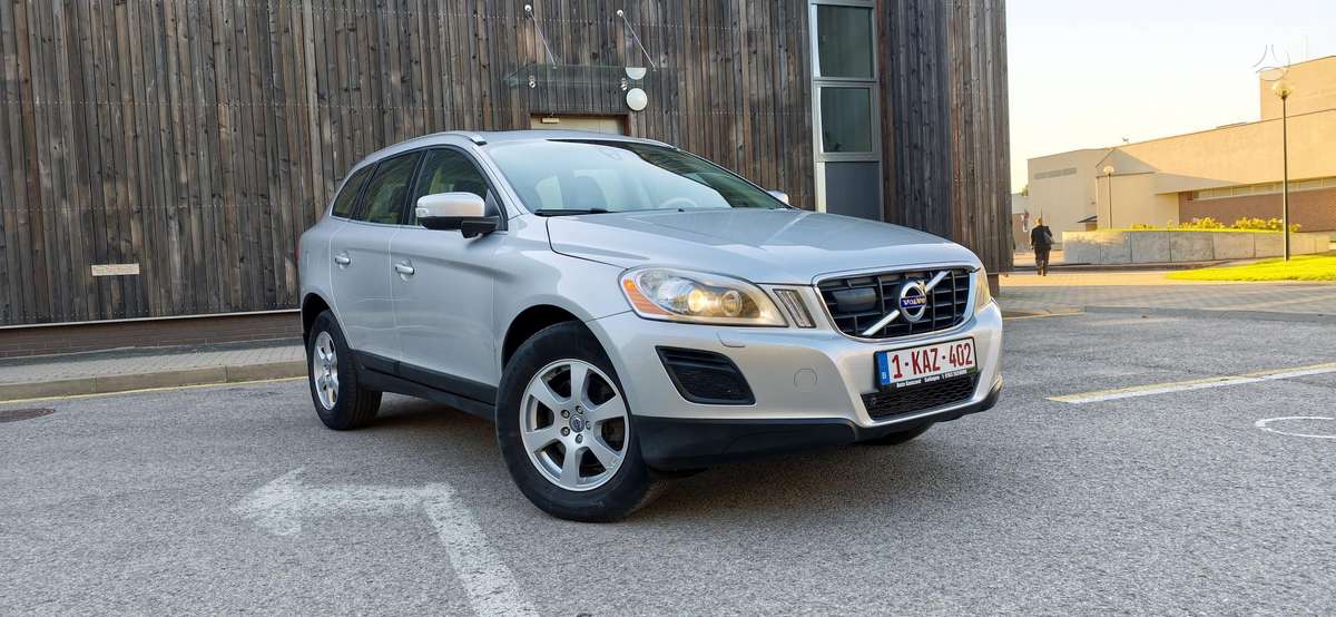 Volvo XC60 2010 — photo 12