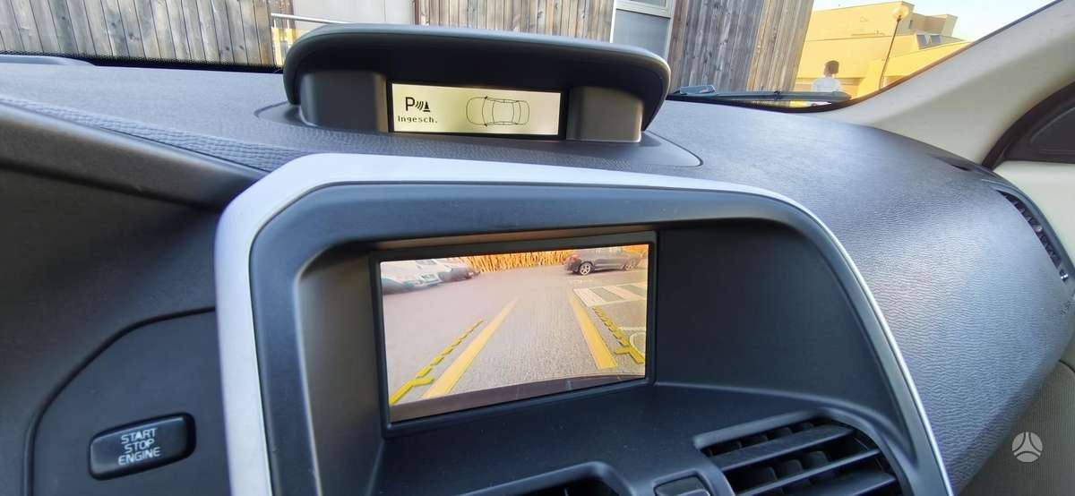 Volvo XC60 2010 — photo 25