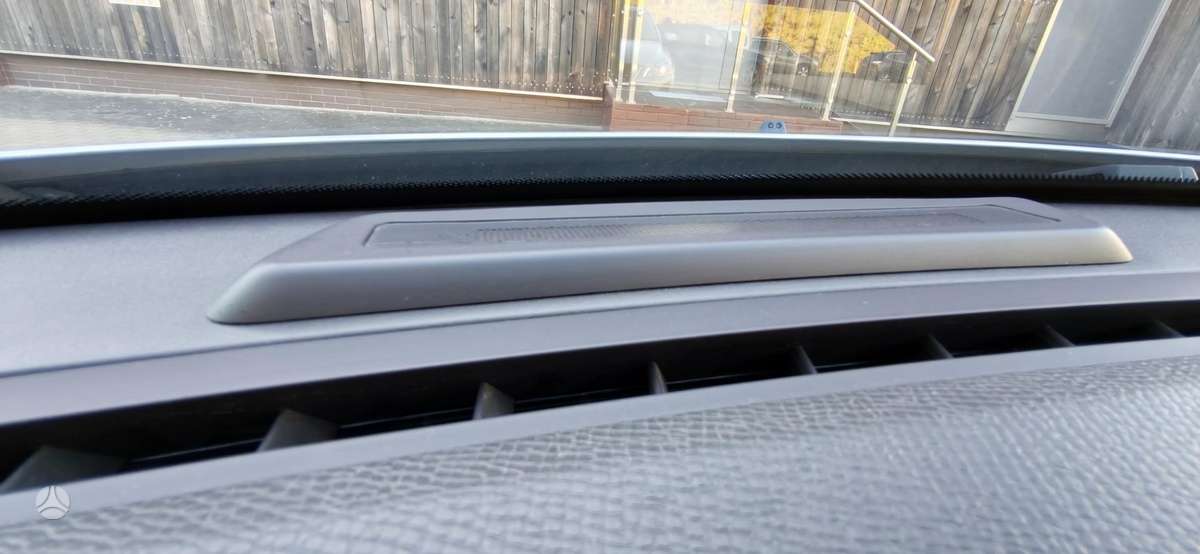 Volvo XC60 2010 — photo 28