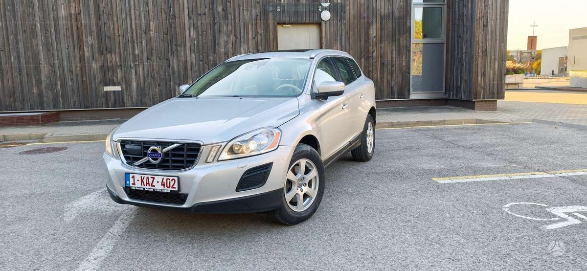 Volvo XC60 2010 — engine 2400 cm³, 163 HP (120kW)