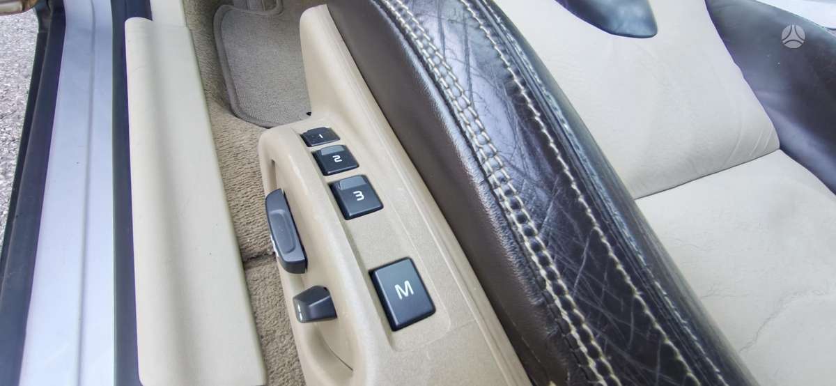 Volvo XC60 2010 — photo 44