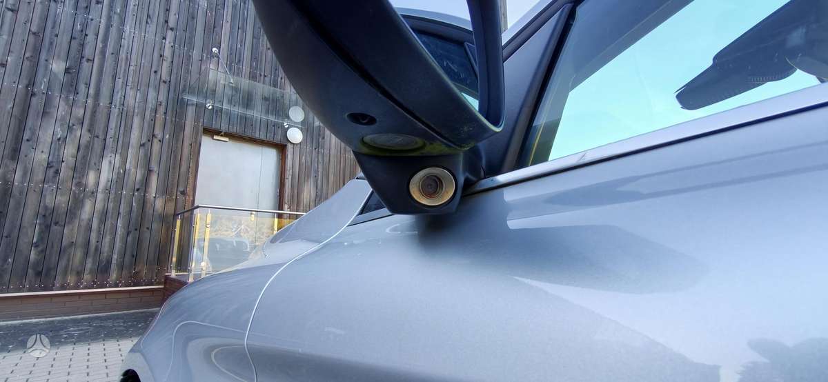 Volvo XC60 2010 — photo 7