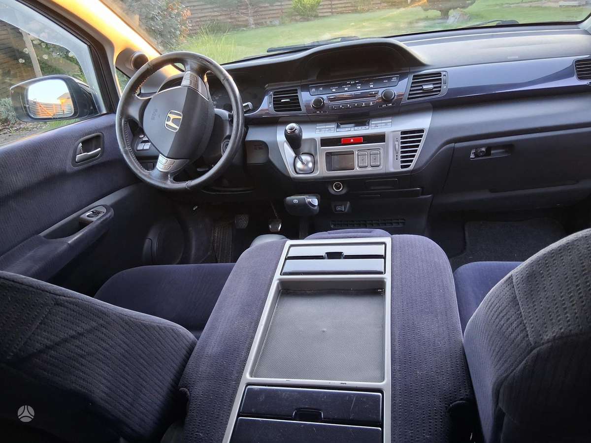 Honda FR-V 2007 — engine 1800 cm³, 140 HP (103kW)