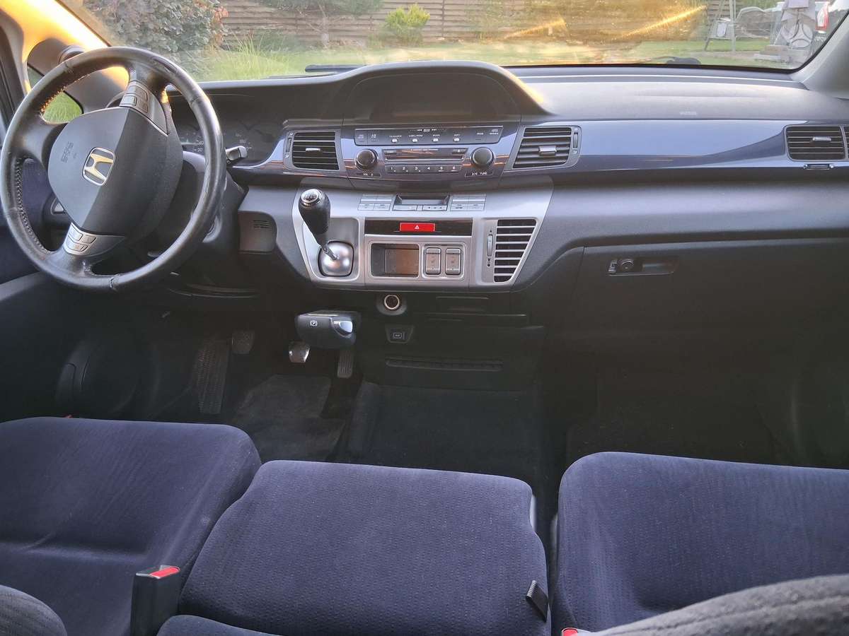 Honda FR-V 2007 — photo 5