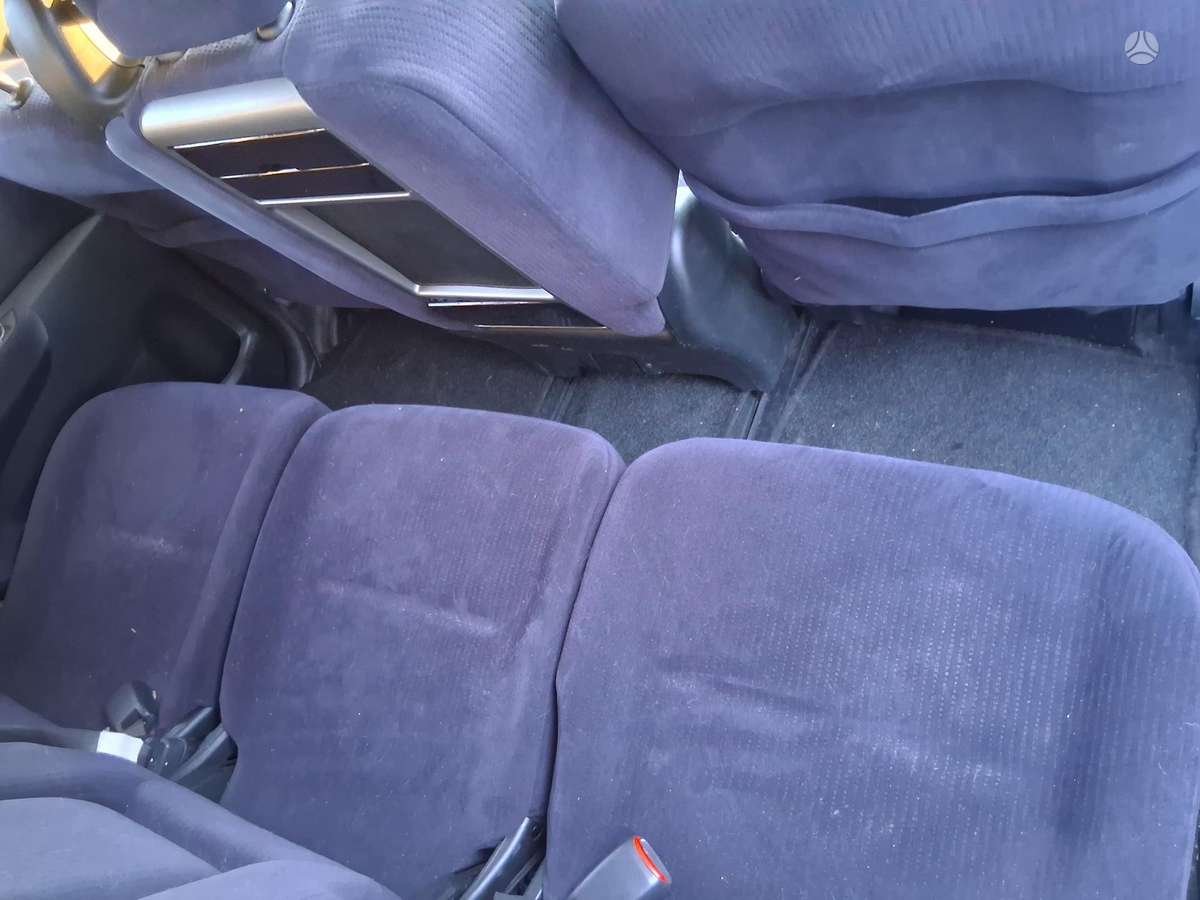 Honda FR-V 2007 — photo 7
