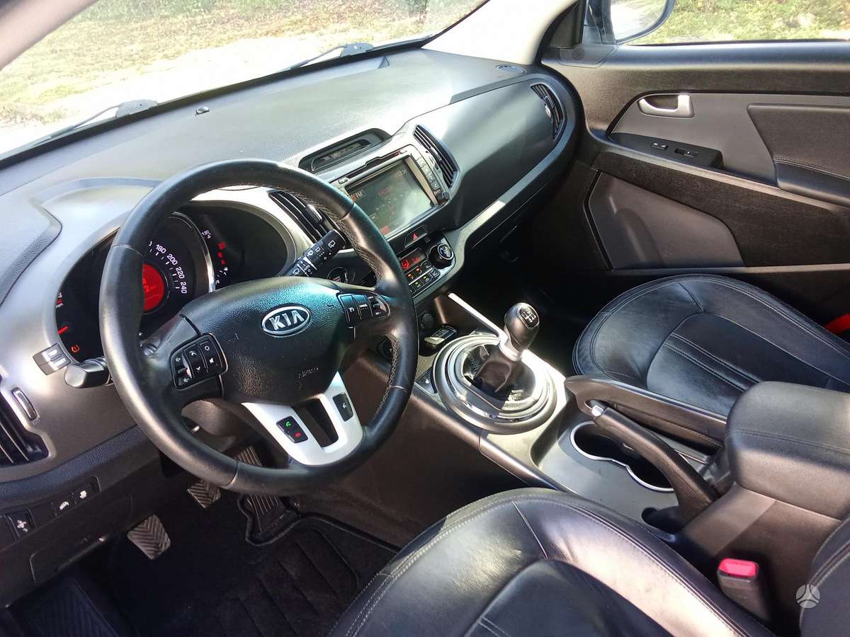 Kia Sportage 2012 — photo 18
