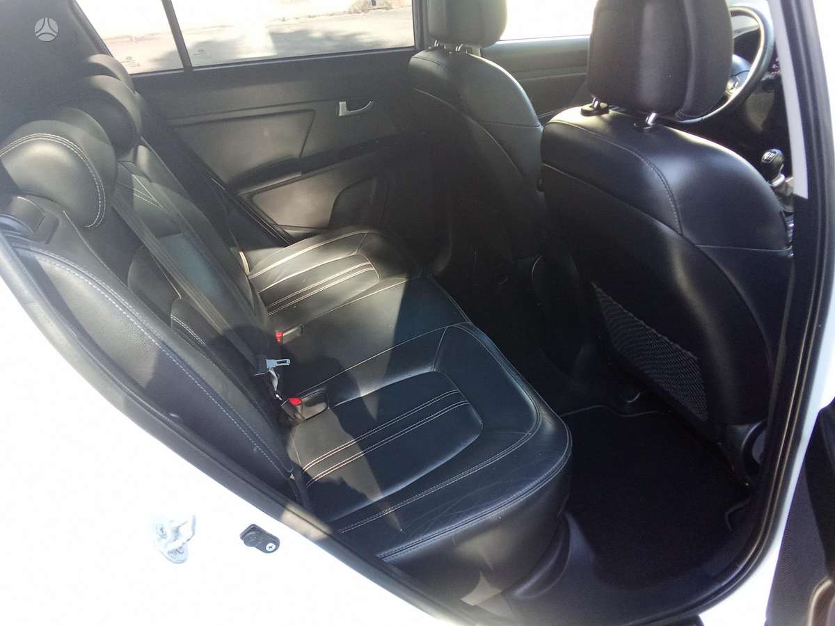 Kia Sportage 2012 — photo 24