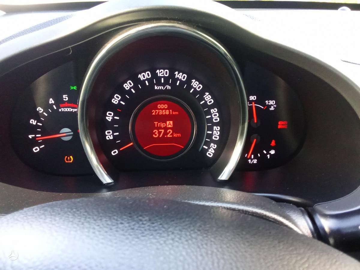 Kia Sportage 2012 — photo 27