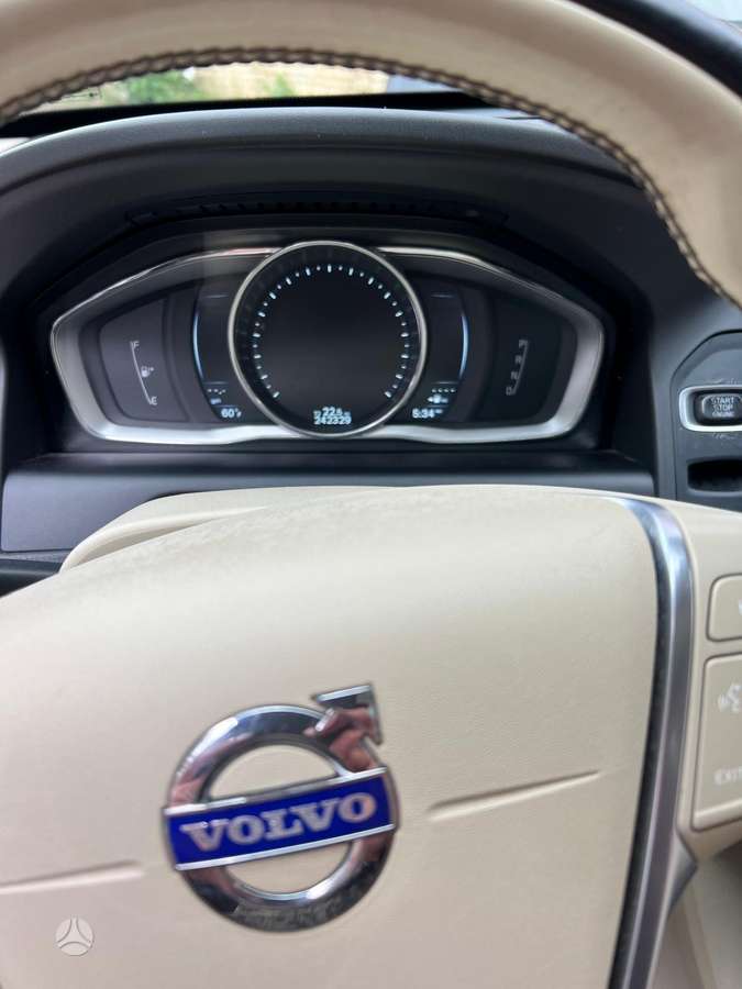 Volvo XC60 2015 — фото 20