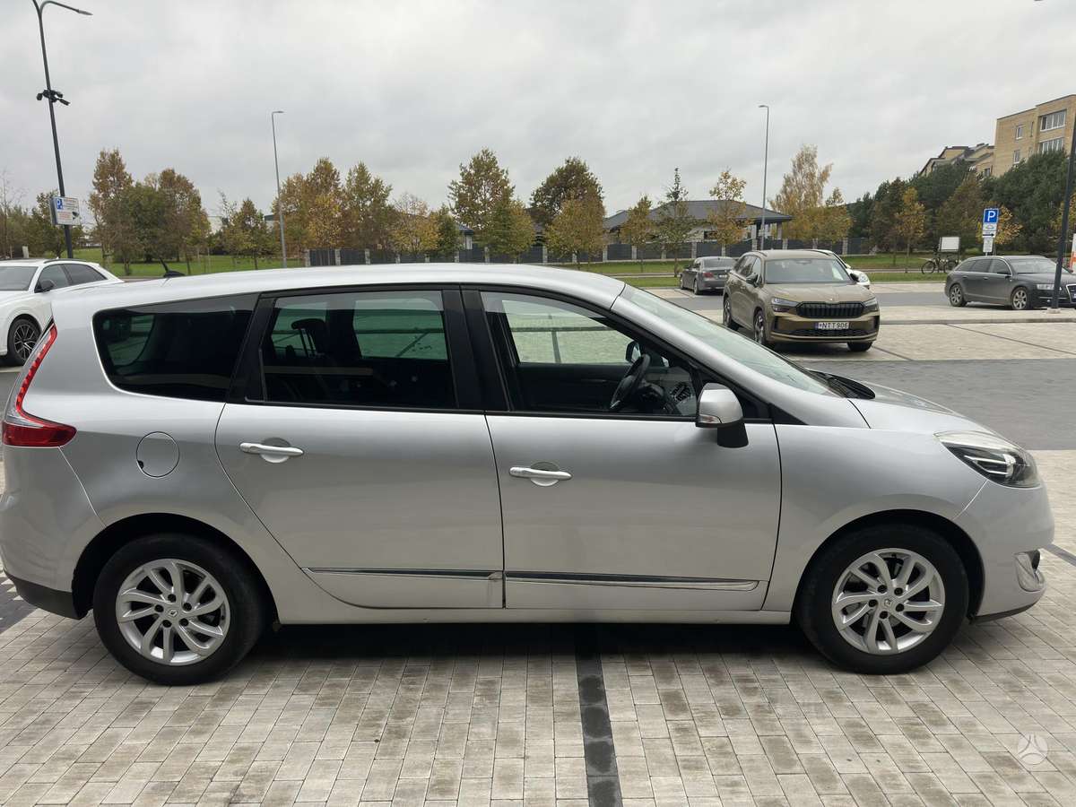 Renault Grand 2012 — photo 11