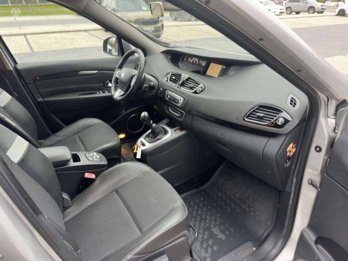 Renault Grand 2012 — photo 13