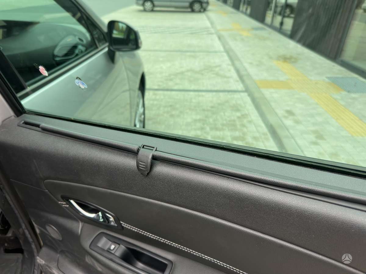 Renault Grand 2012 — photo 15
