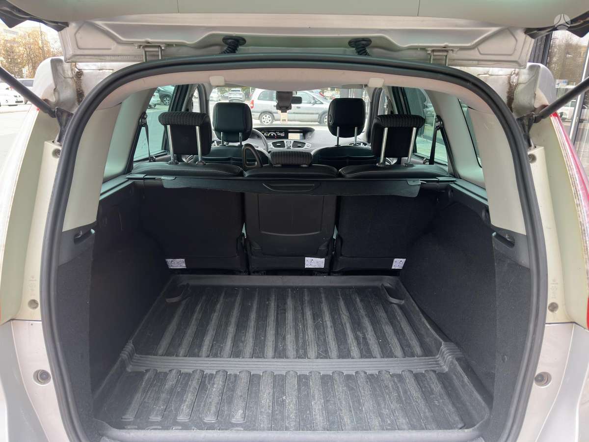 Renault Grand 2012 — photo 16
