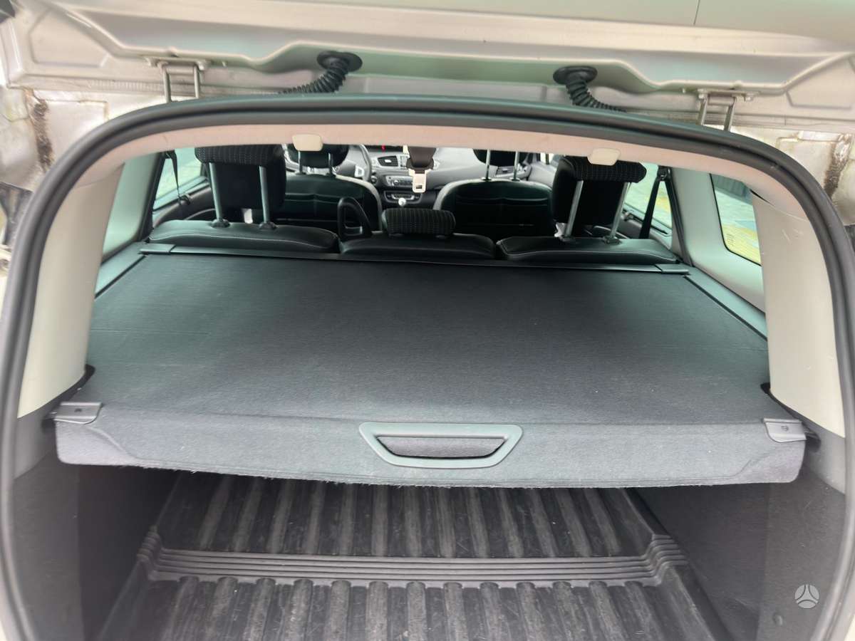 Renault Grand 2012 — photo 17