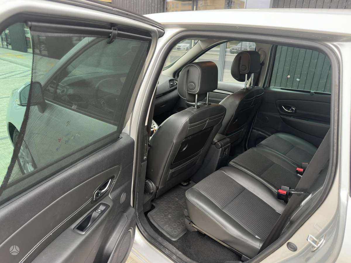 Renault Grand 2012 — photo 18