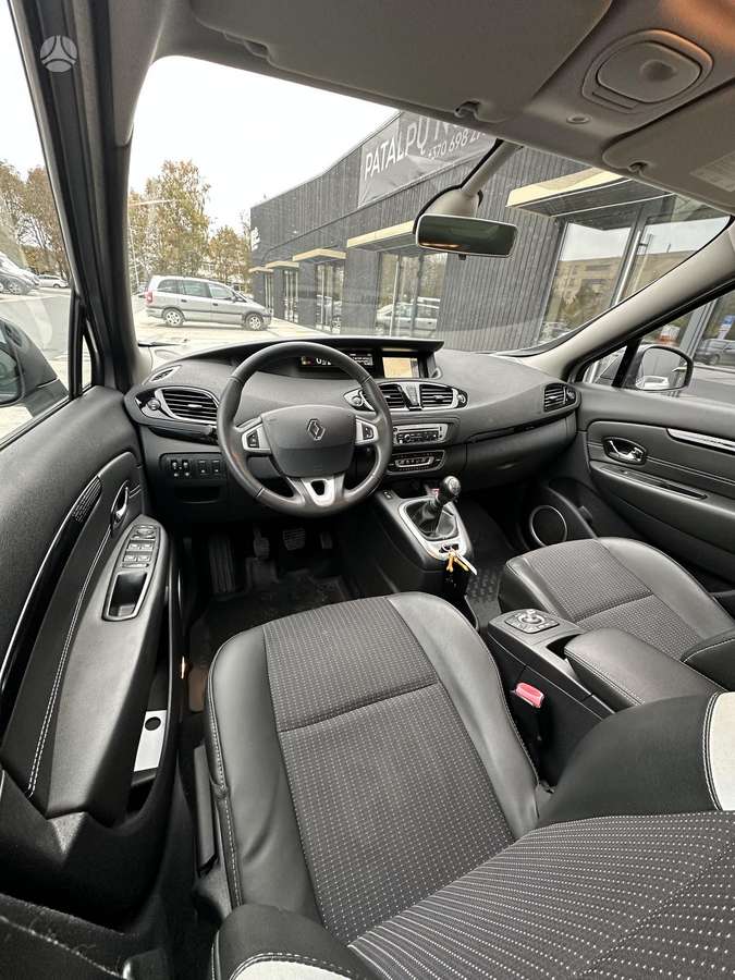 Renault Grand 2012 — photo 19