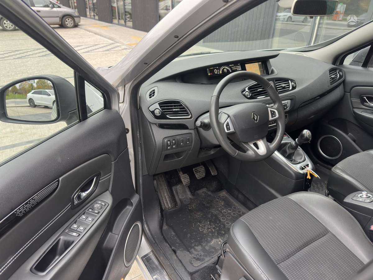 Renault Grand 2012 — photo 21