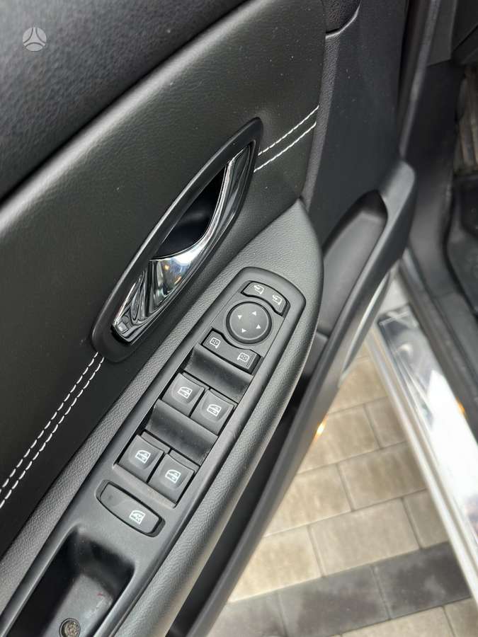 Renault Grand 2012 — photo 22