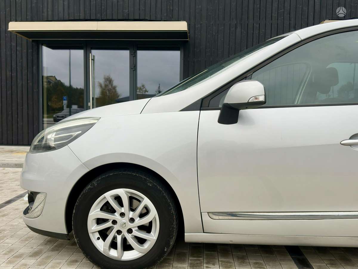 Renault Grand 2012 — engine 1461 cm³, 110 HP (81kW)