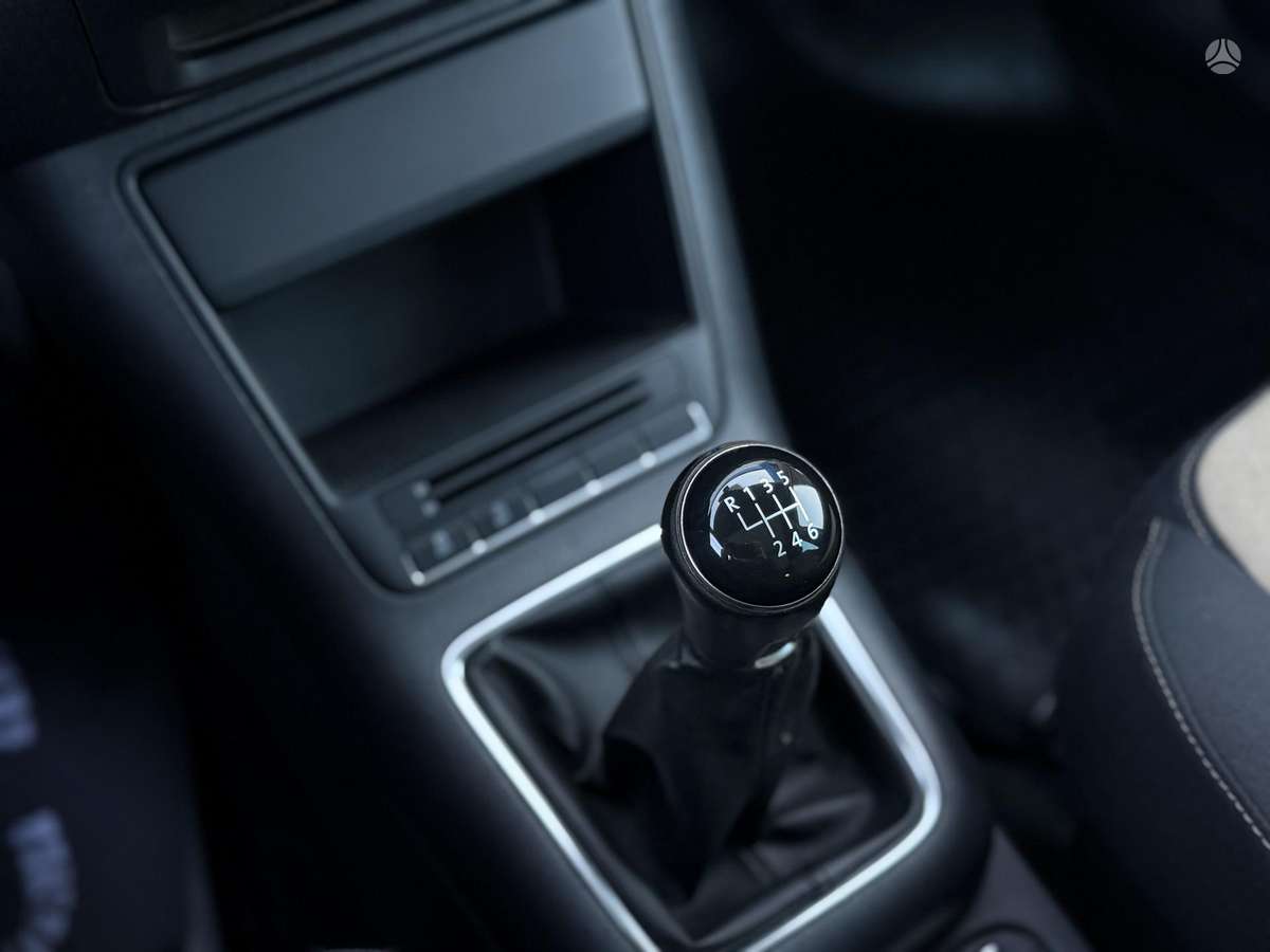 Volkswagen Tiguan 2012 — photo 10