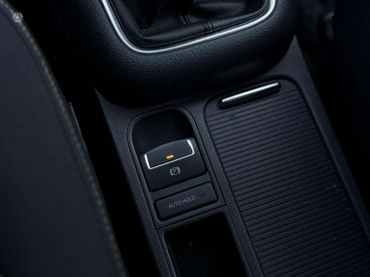 Volkswagen Tiguan 2012 — photo 11