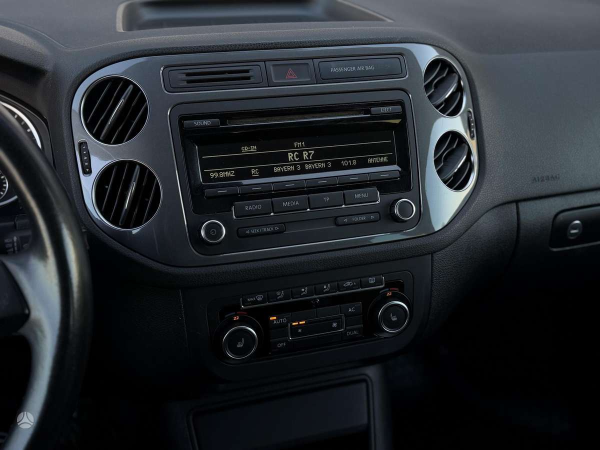 Volkswagen Tiguan 2012 — photo 12