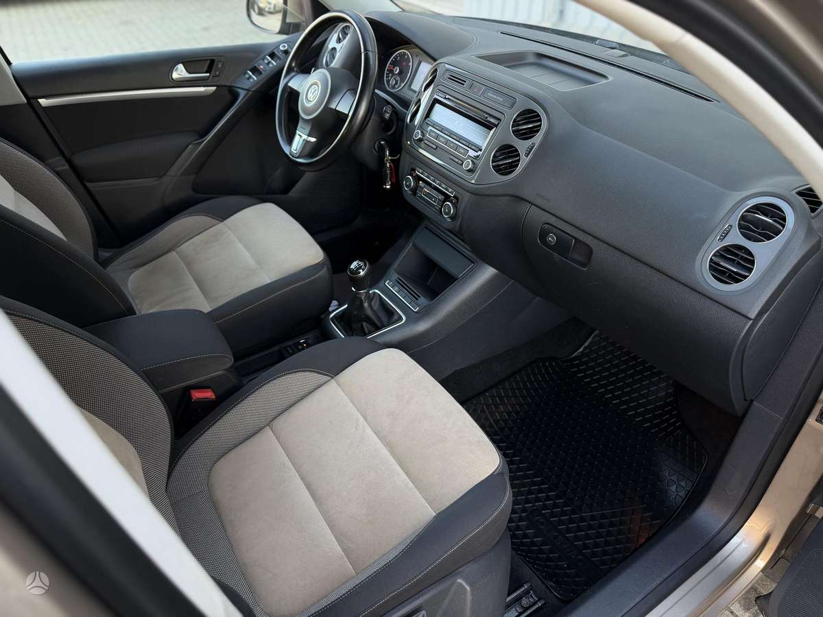 Volkswagen Tiguan 2012 — photo 13
