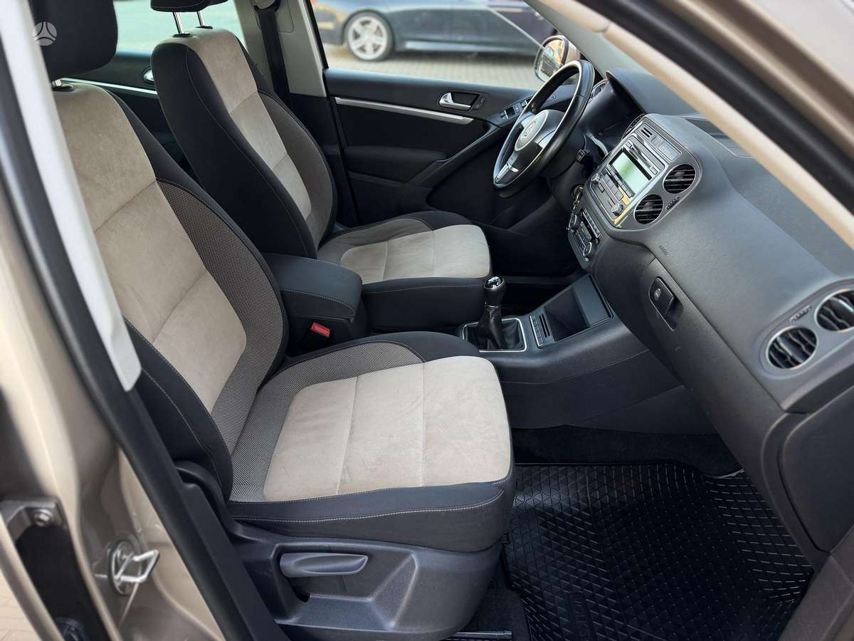 Volkswagen Tiguan 2012 — photo 14