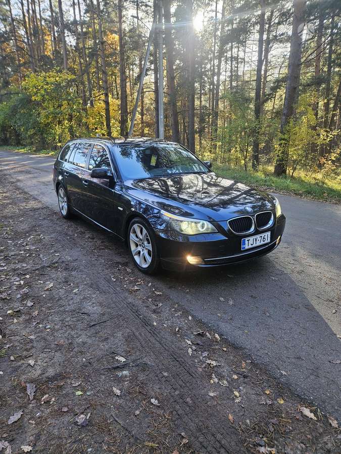 BMW 520 2007 — вигляд ззаду