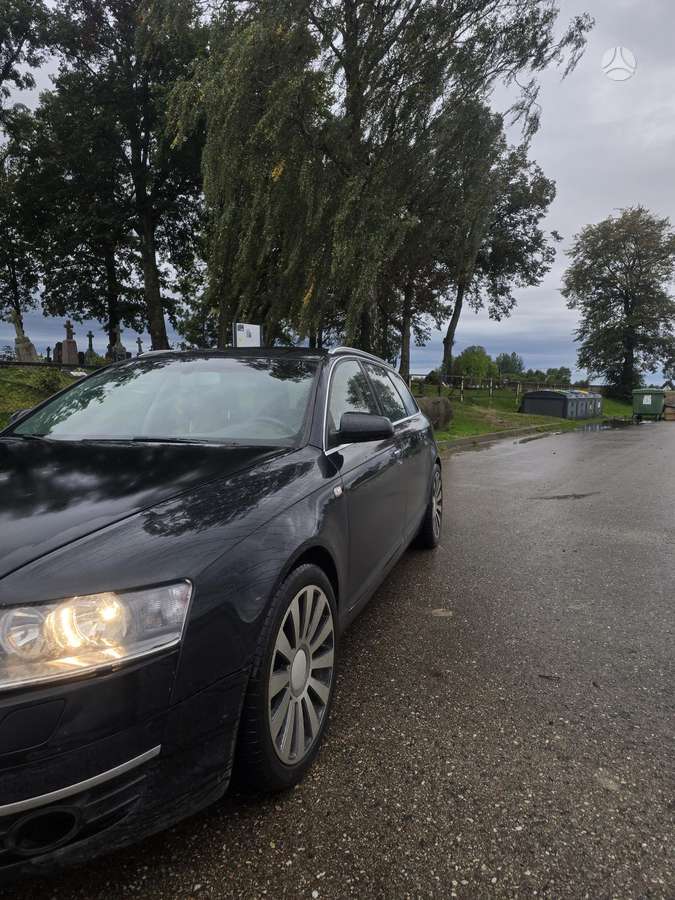 Audi A6 2004 — вигляд ззаду