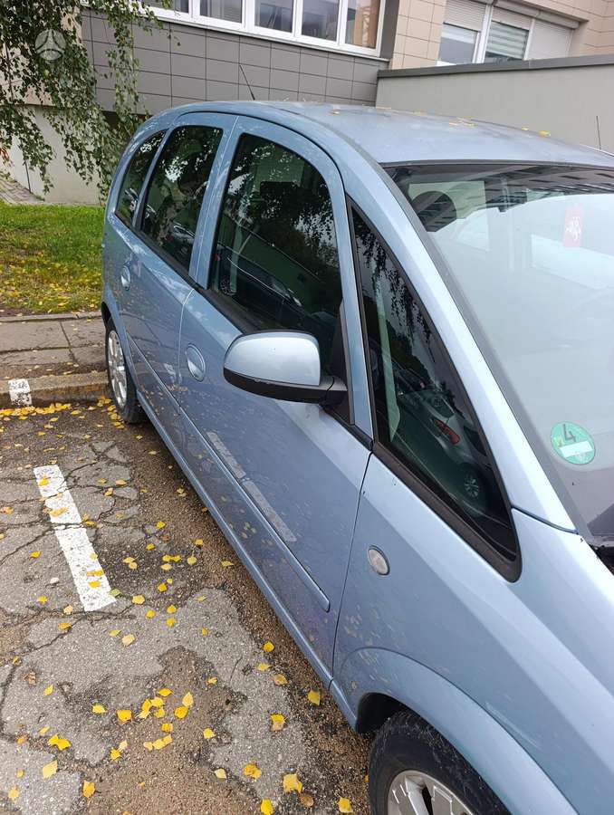 Opel Meriva 2007 — салон