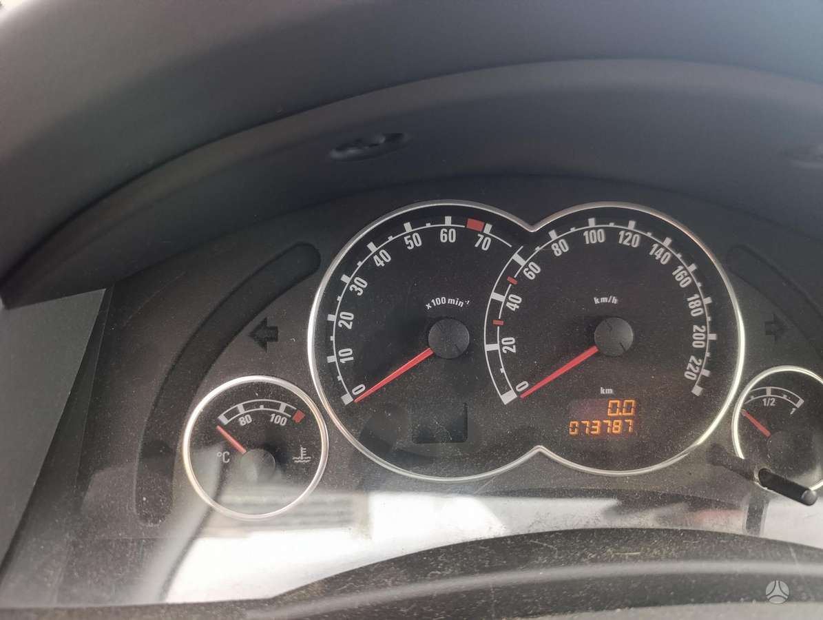 Opel Meriva 2007 — двигун 1796 cm³, 125 HP (92kW)