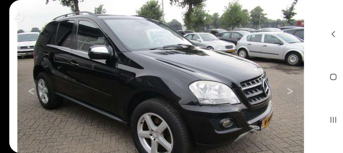 Mercedes-Benz ML300 2010 — engine 3000 cm³