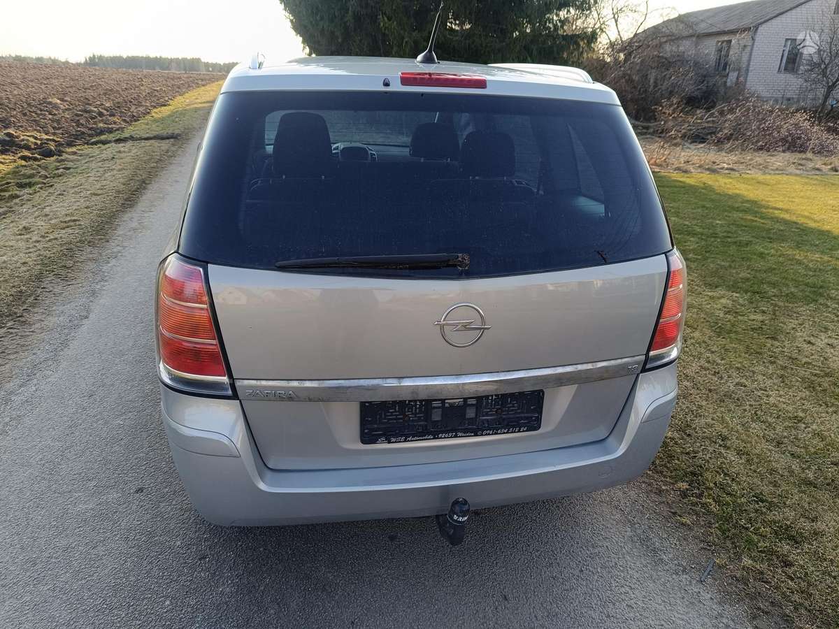 Opel Zafira 2007 — engine 1796 cm³, 140 HP (103kW)
