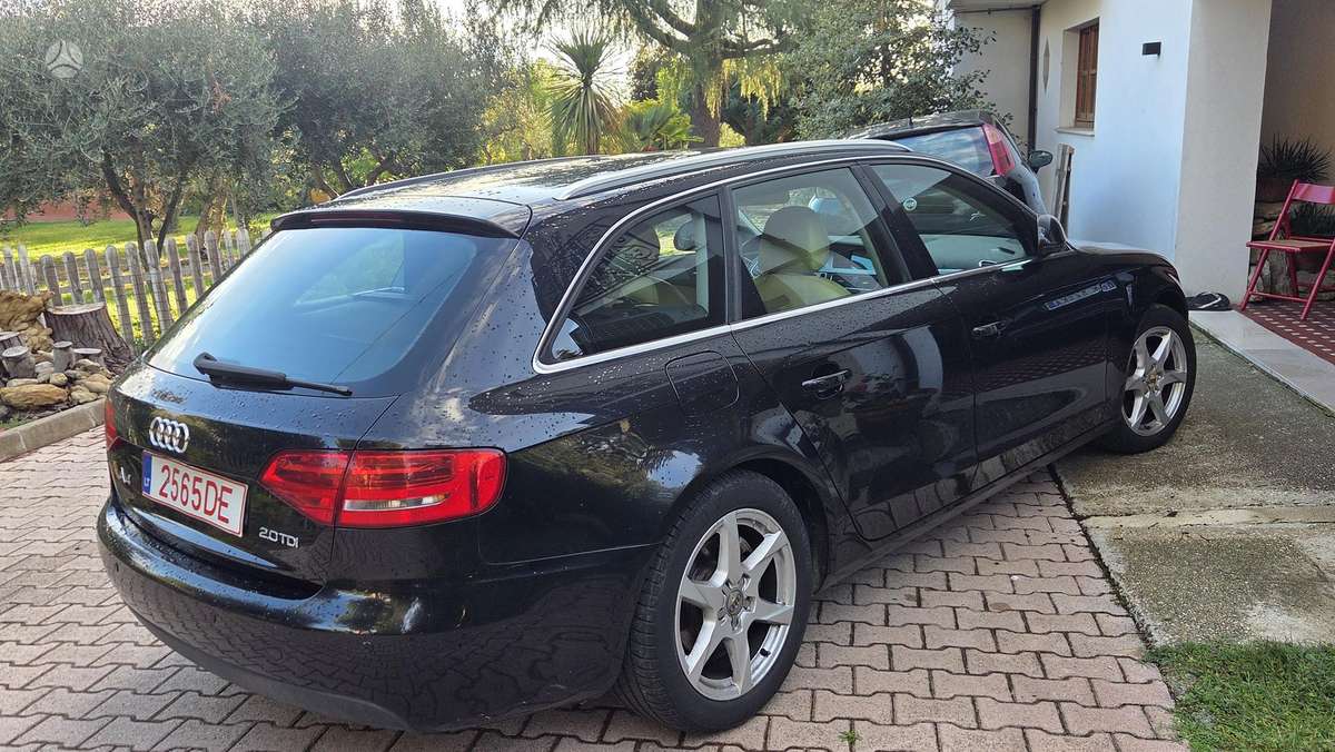 Audi A4 2008 — interior