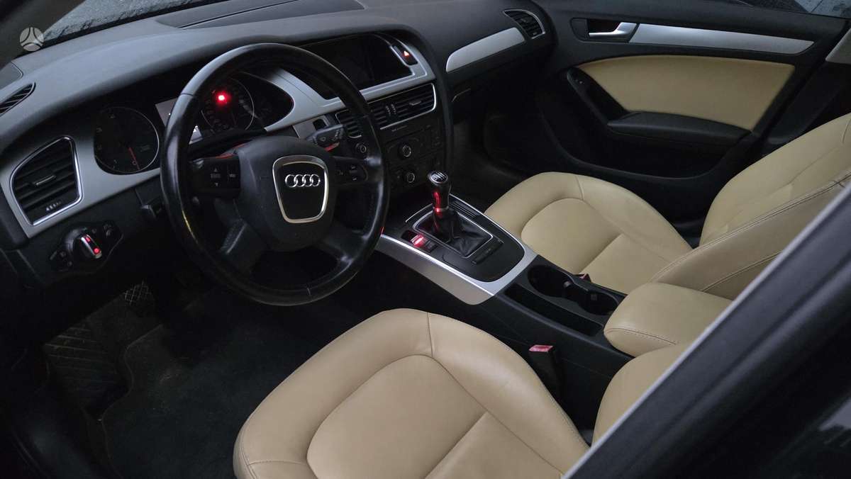 Audi A4 2008 — photo 8