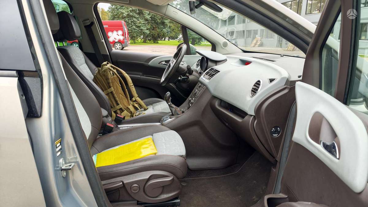 Opel Meriva 2010 — фото 14