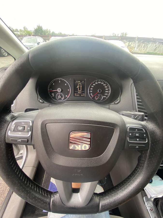 Seat Alhambra 2012 — photo 10