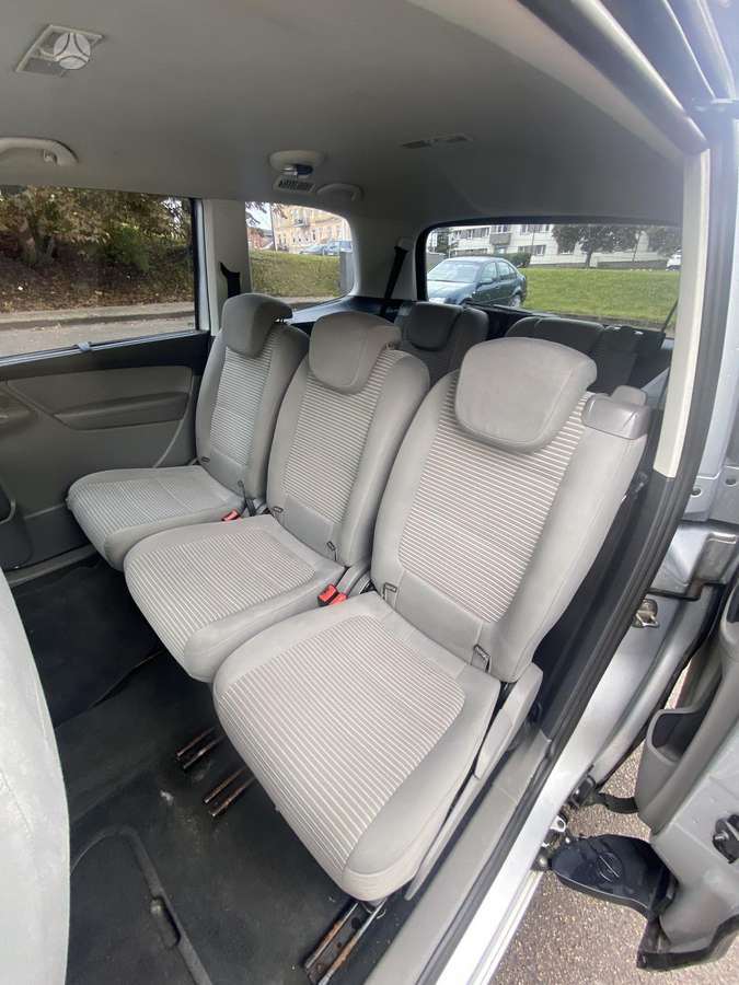 Seat Alhambra 2012 — photo 6