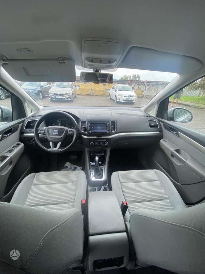 Seat Alhambra 2012 — photo 8