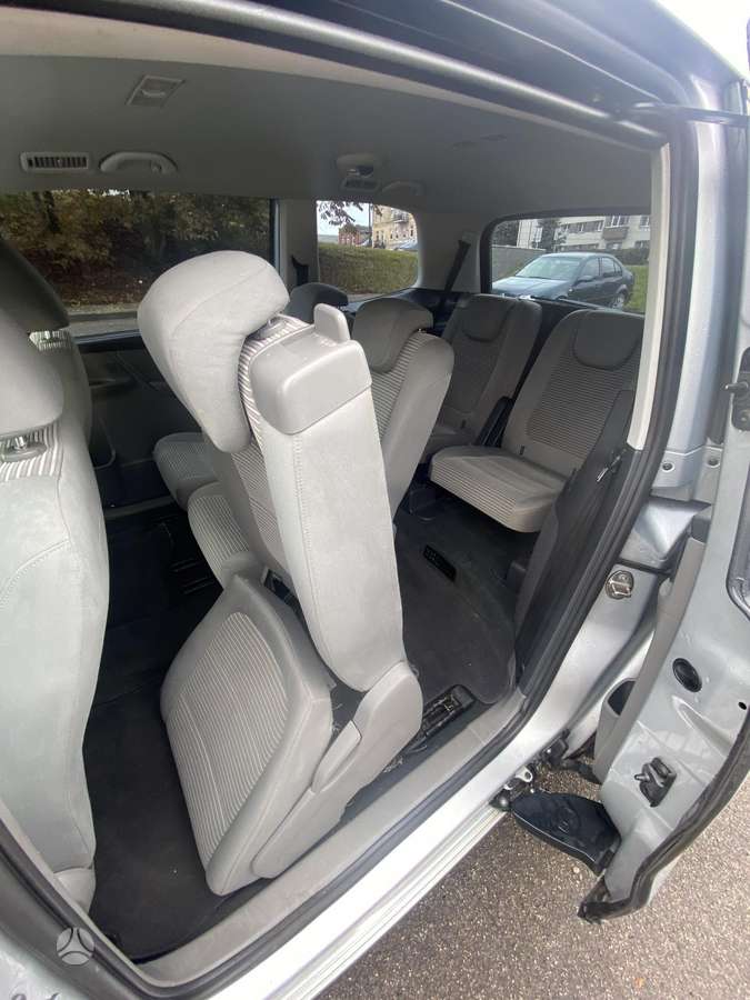 Seat Alhambra 2012 — photo 9