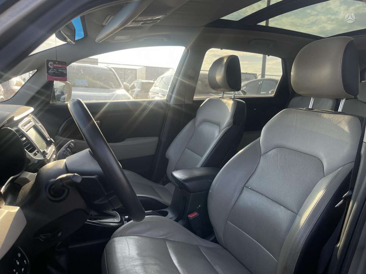 Kia Carens 2014 — салон