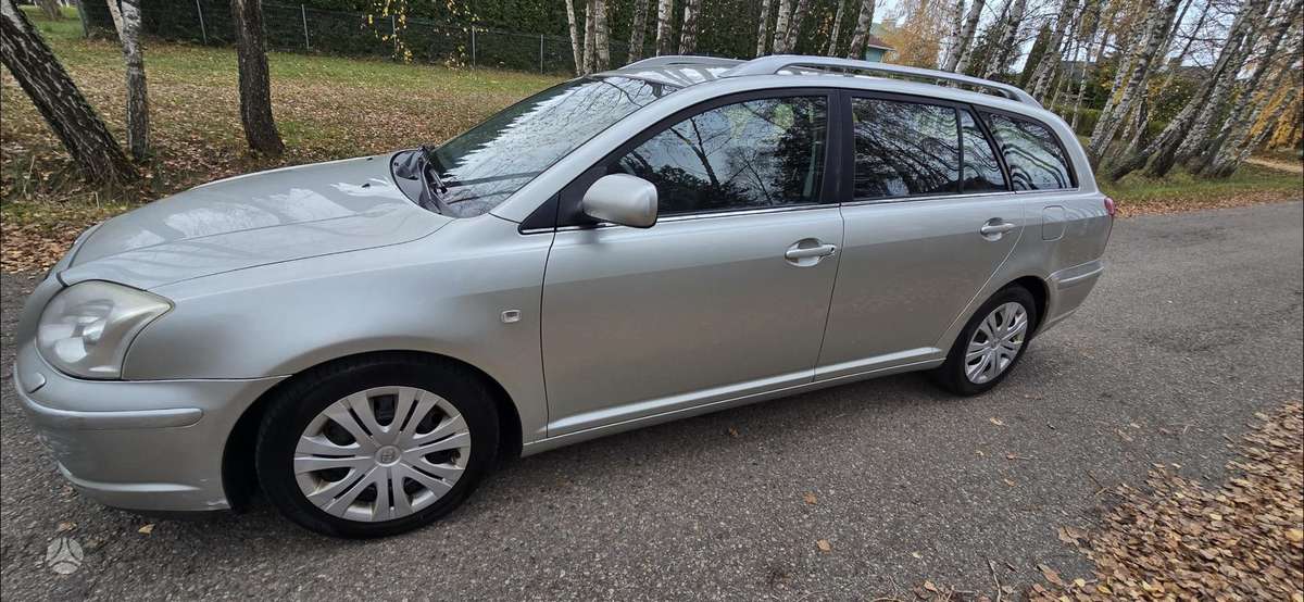Toyota Avensis, 2005