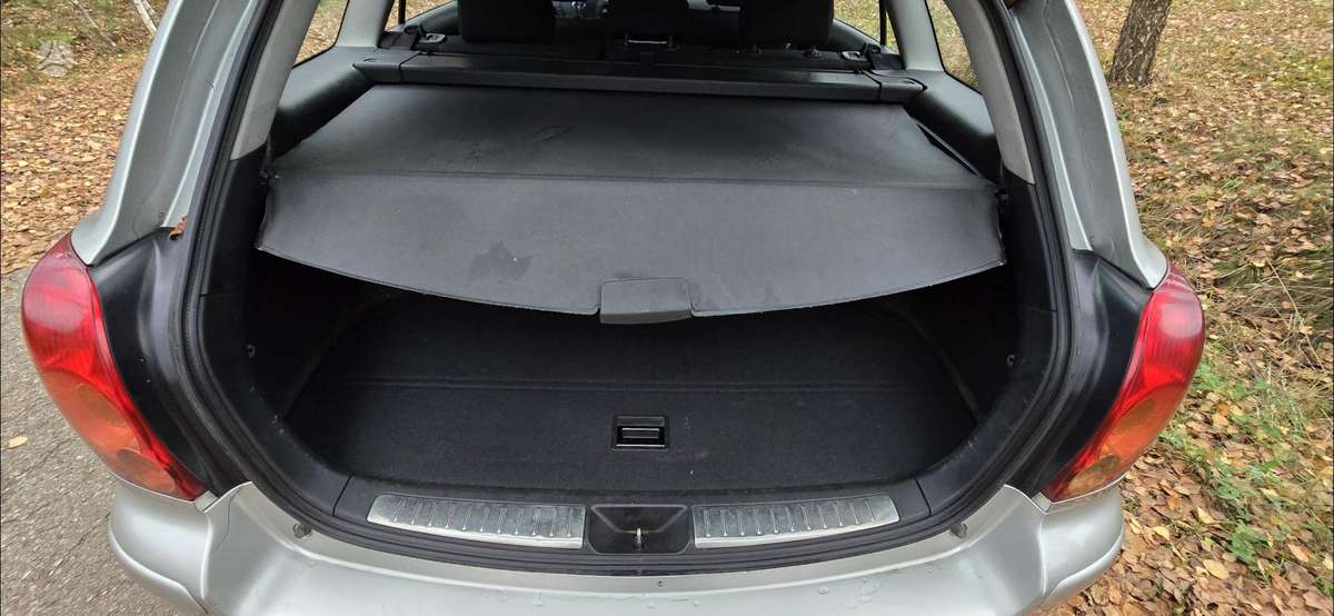 Toyota Avensis 2005 — photo 10