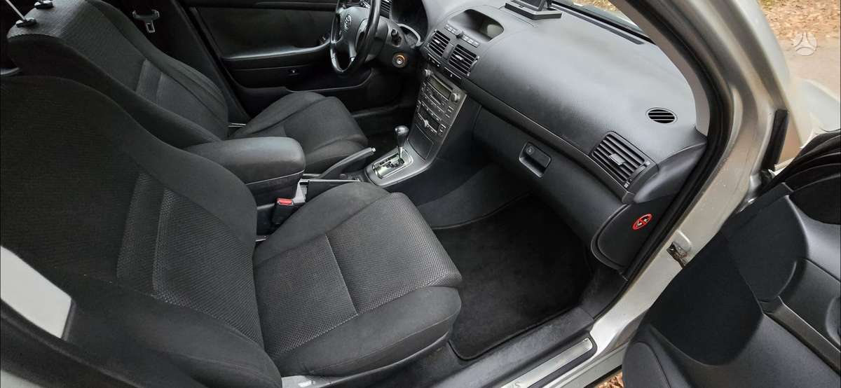 Toyota Avensis 2005 — photo 13