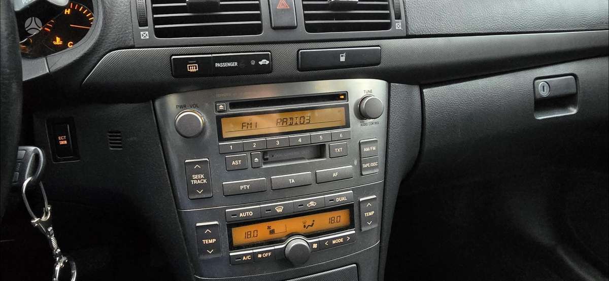 Toyota Avensis 2005 — photo 21