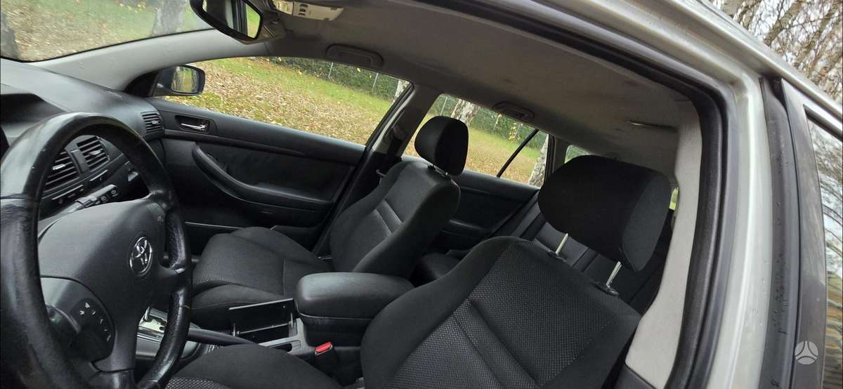 Toyota Avensis 2005 — photo 9