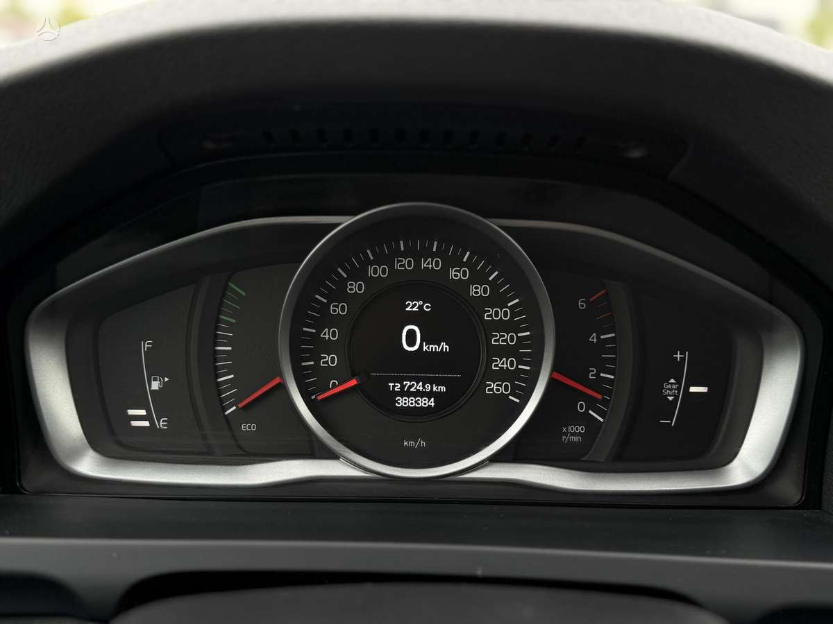 Volvo V60 2014 — photo 17