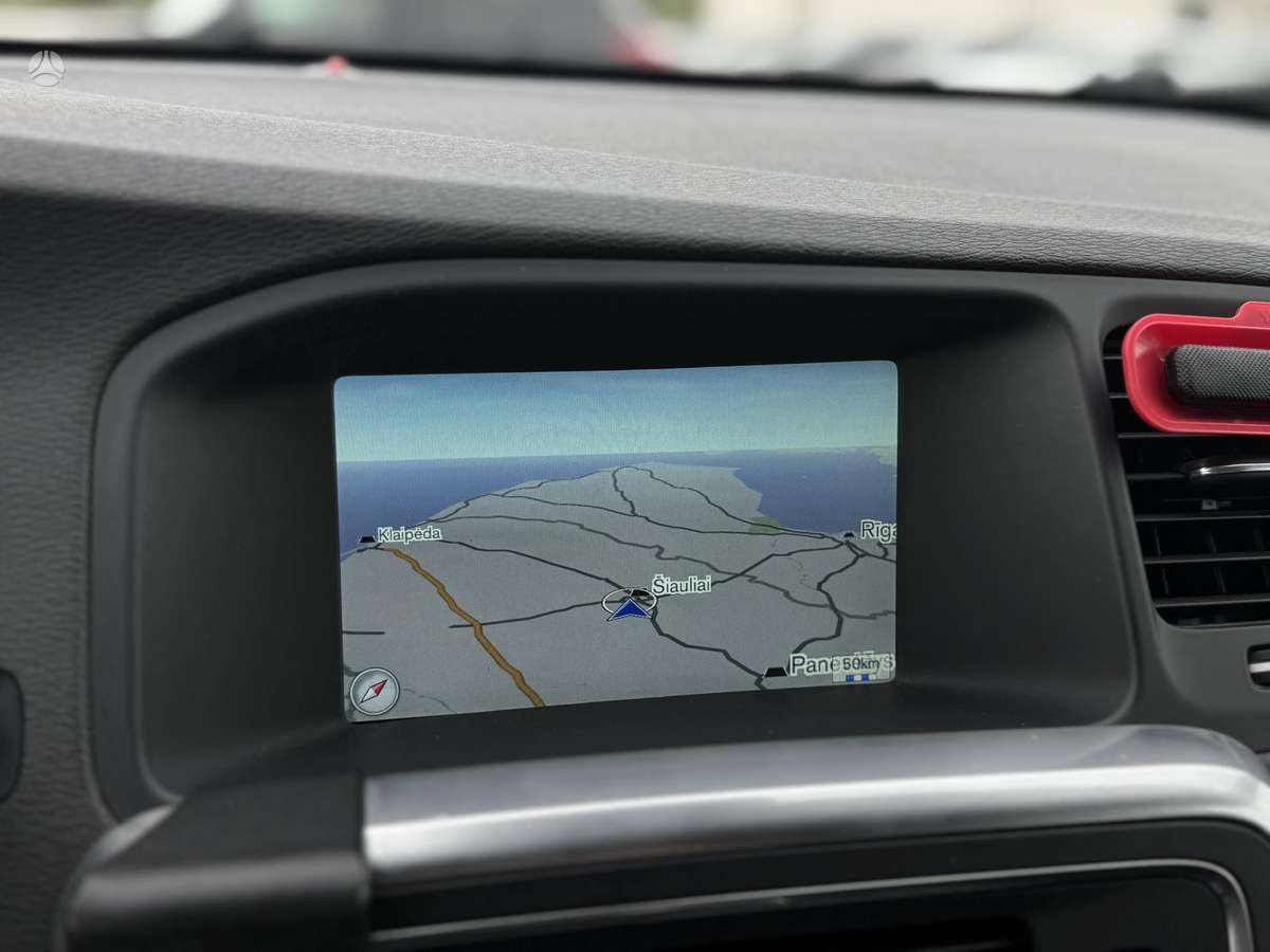 Volvo V60 2014 — photo 18